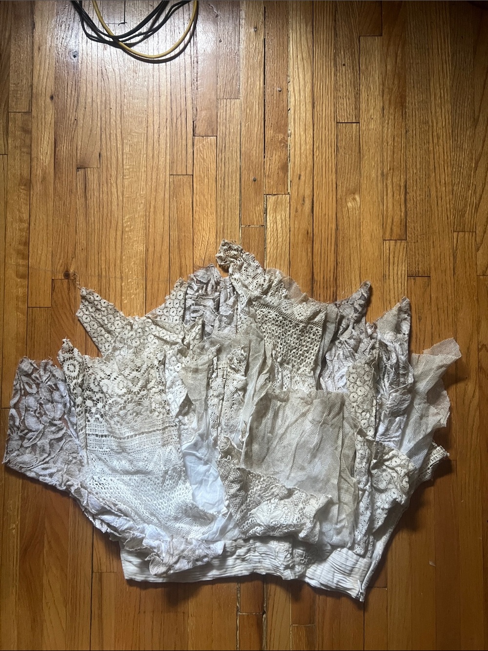 Free People x Brenda Knight Textured White Lace Mini Skirt - Picture 3 of 3